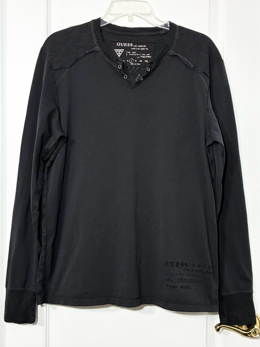 Y2K Guess Grommet Split Neck Exposed Seam Long Sleeve Shirt Black Men’s Large